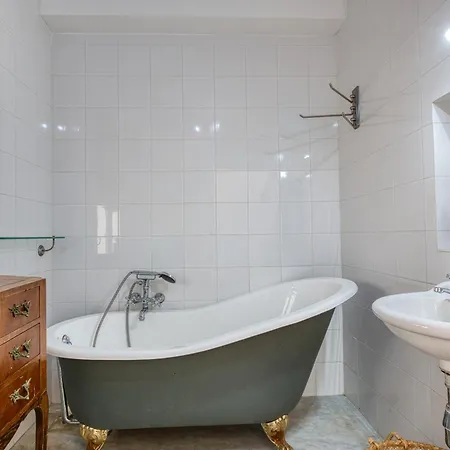 Three Cities 3 Bedroom Townhouse With Rooftop Terrace And Marina Views شقة