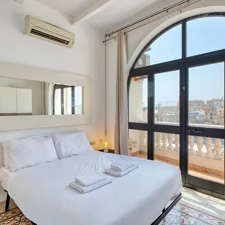 شقة Three Cities 3 Bedroom Townhouse With Rooftop Terrace And Marina Views بيرغو