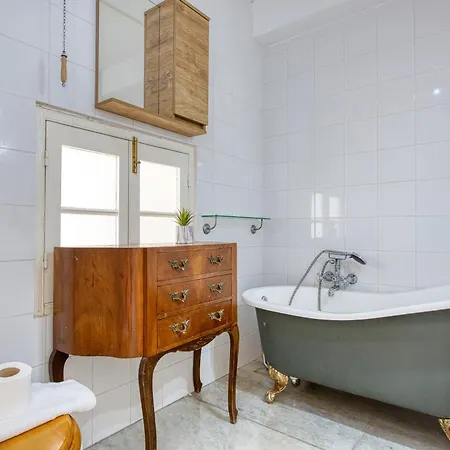 Three Cities 3 Bedroom Townhouse With Rooftop Terrace And Marina Views * بيرغو