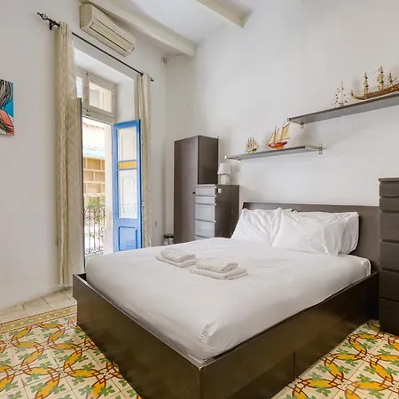 شقة Three Cities 3 Bedroom Townhouse With Rooftop Terrace And Marina Views *