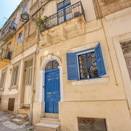شقة Three Cities 3 Bedroom Townhouse With Rooftop Terrace And Marina Views بيرغو